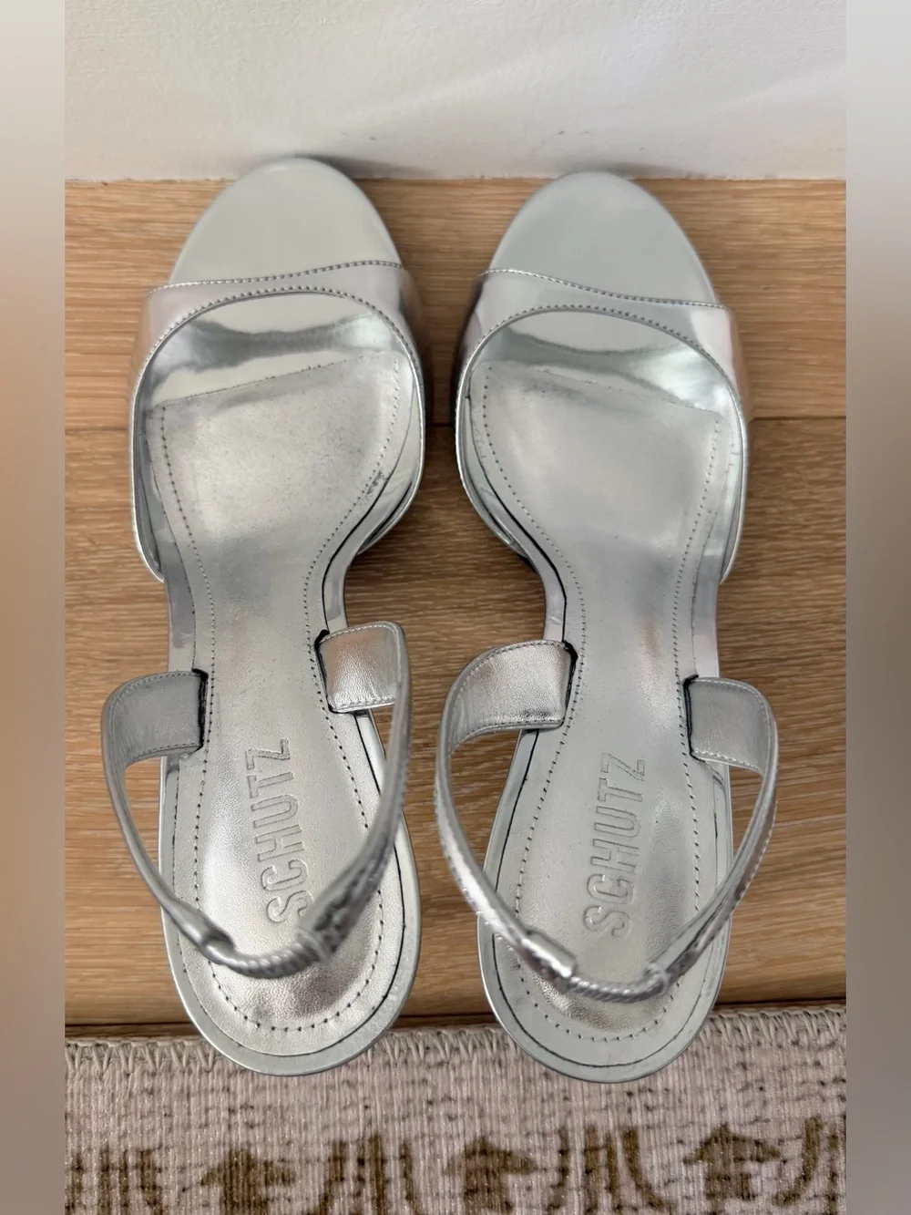 NEW NWT Schutz Scarlett Silver Slingback Mid-Heel Sandal Size 10B